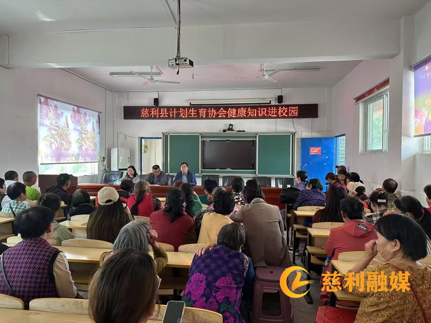 21d618378b95c85f2845cb9dae0d4c4.jpg 21d618378b95c85f2845cb9dae0d4c4.jpg