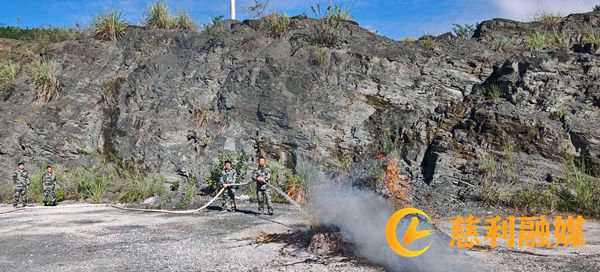 岩泊渡镇：多措并举筑牢森林防火墙2_慈利.jpg