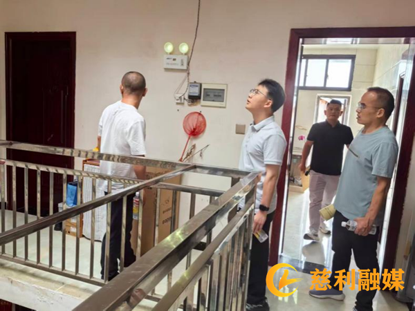 岩泊渡镇:雷霆出击 全力筑牢平安防线2_副本1.png 岩泊渡镇:雷霆出击 全力筑牢平安防线2_副本1.png