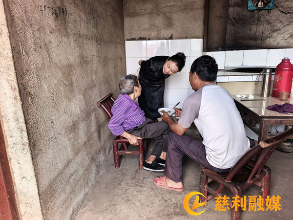 岩泊渡镇失马村：“圩心失马”民情收集日搭起党群连心桥2_慈利.png