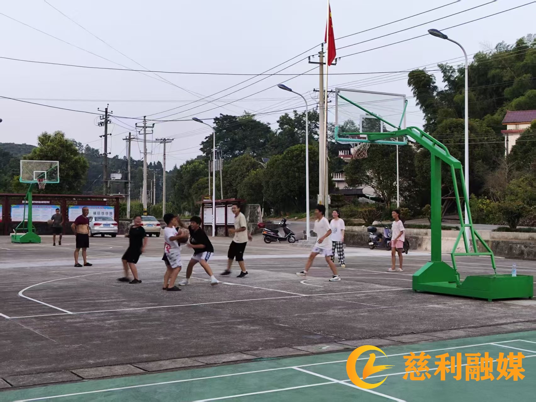 篮球.jpg