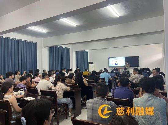 166919199cea089b363638b06daf12f_副本.jpg