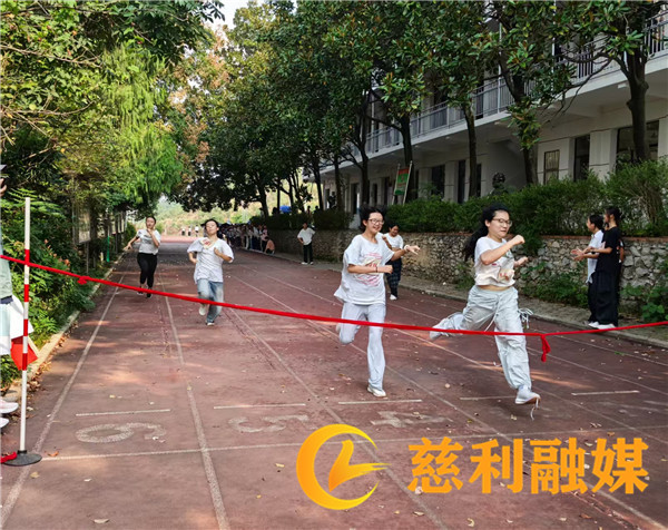 0f242d19fc03280ac9dd3db4151f5af4.jpg 0f242d19fc03280ac9dd3db4151f5af4.jpg