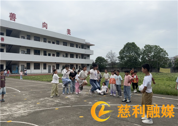 77ecf52b6fa174deb1f6460504c9dd5.jpg