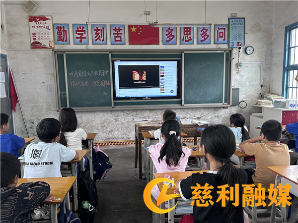 debe5db9c9ec418c244ee7720e20bdb.jpg