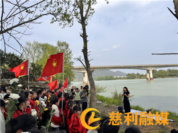 6c1951df60b2b2143db5f58d355b8928.jpg 6c1951df60b2b2143db5f58d355b8928.jpg