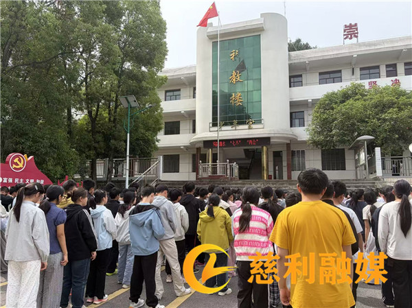 6ac6ccf370bfc46bdef9fd2792b13fb0.jpg