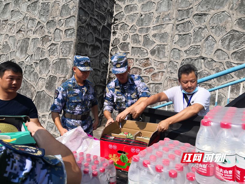 情系人民子弟兵慈利交通在行动
