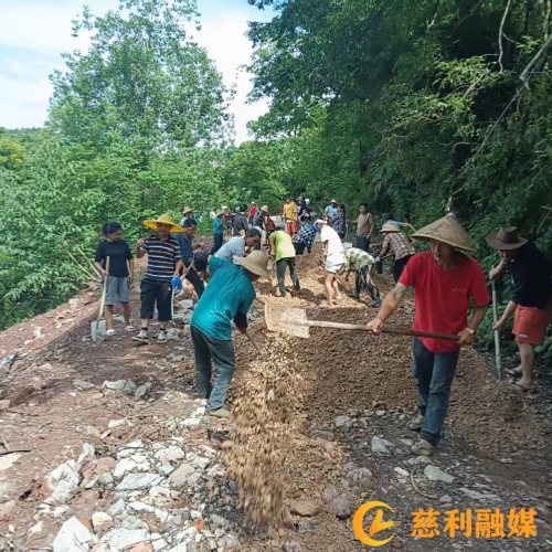 铲泥_慈利.jpg 铲泥_慈利.jpg