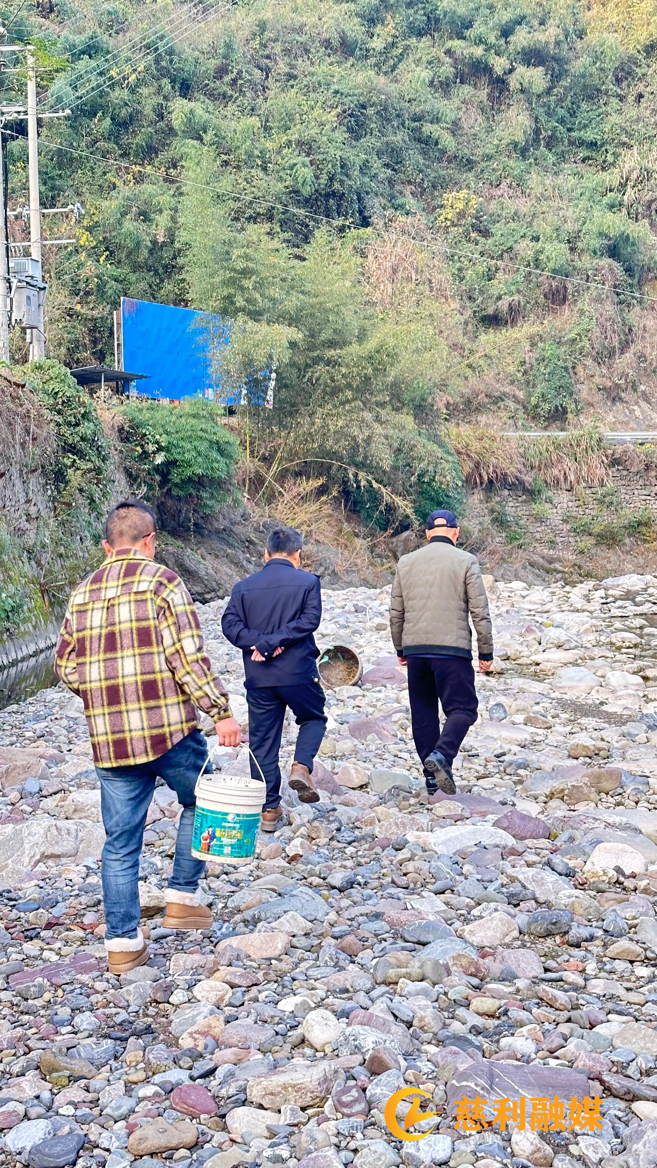 3aa4eeb12db335426deff6be9e270412.jpg 3aa4eeb12db335426deff6be9e270412.jpg