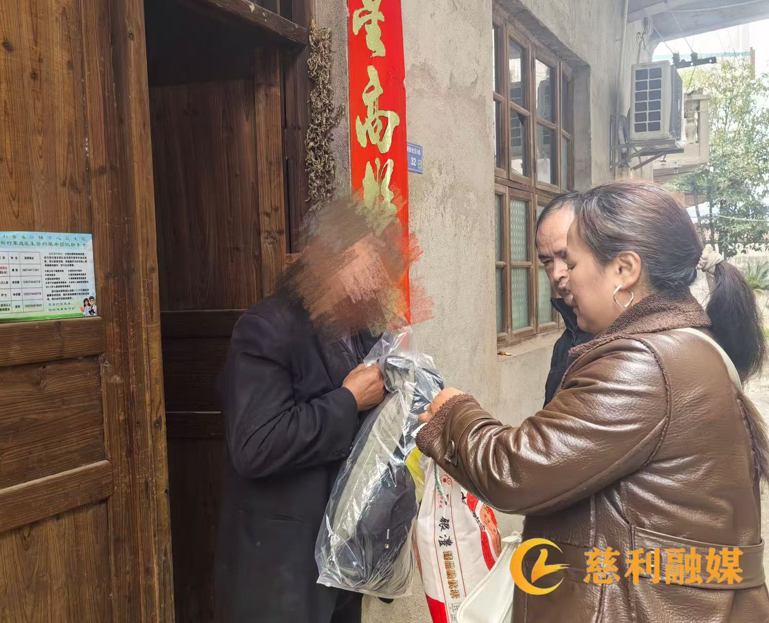 b15ace4bf491beeeda806ceb8a51192b.jpg b15ace4bf491beeeda806ceb8a51192b.jpg