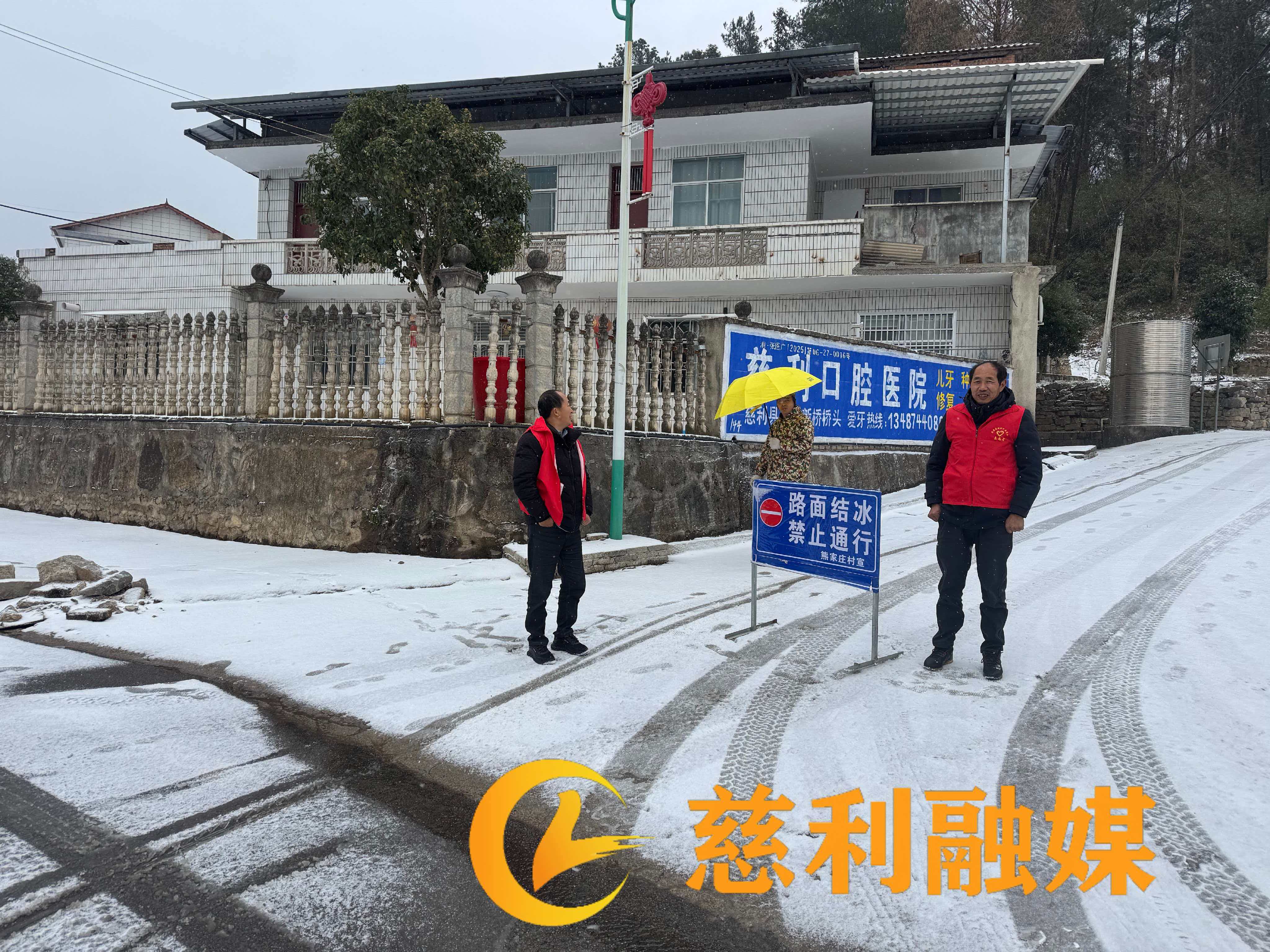 f749b2ff4165bcbc8f1c7d50de304aca.jpg f749b2ff4165bcbc8f1c7d50de304aca.jpg