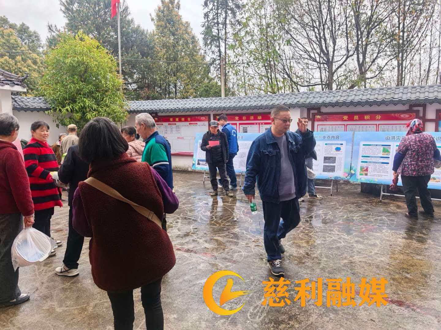 bbb8e9feb30098f0bca872fd0a7a3645.jpg bbb8e9feb30098f0bca872fd0a7a3645.jpg