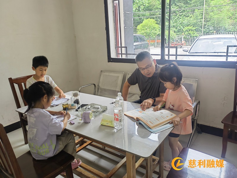 c1_副本.jpg c1_副本.jpg