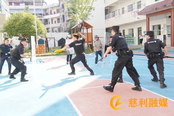 红1.jpg