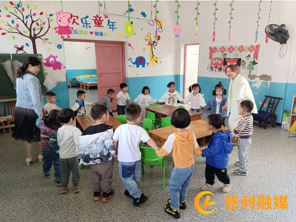红3.jpg