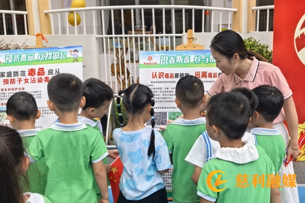 红3.jpg
