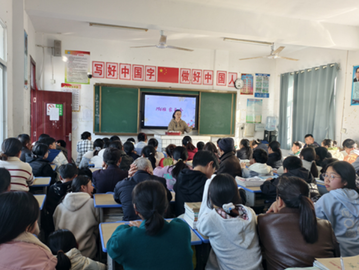 溪口镇中学：家校同心育新苗，聚力同行护成长