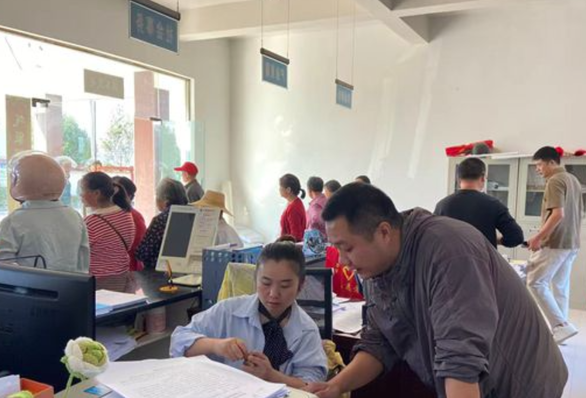 岩泊渡镇：稳步推进二轮土地延包 筑牢乡村振兴发展“耕”基