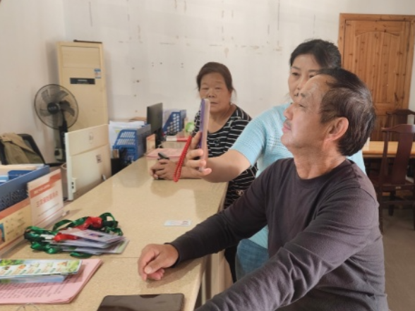 慈利县赵家岗土家族乡新安村：便民服务暖人心 托起老年“夕阳红”