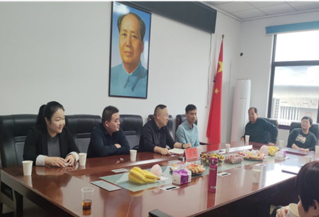 慈利县退役军人事务局：情系退休老同志 重阳关怀传党恩