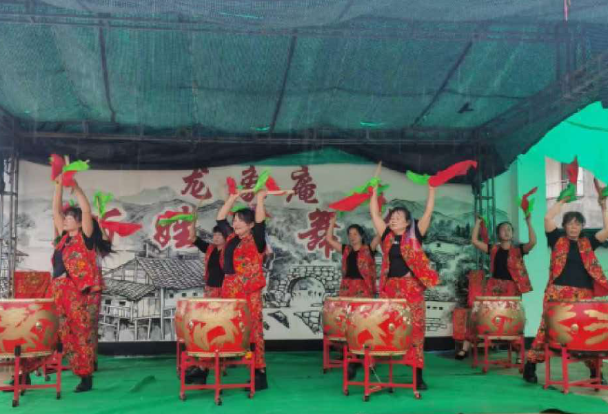 龙象庵村：九九重阳敬老情 同心聚力启新程 —— 龙象庵村举办九九重阳节敬老文艺汇演活动