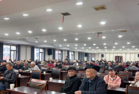 九九重阳叙情谊 薪火相传促发展——县公路建设养护中心召开2026年重阳节座谈会