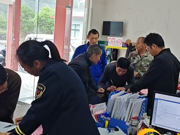 二坊坪镇清泉村：党建阵地传医保 便民服务暖民心