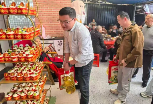 情暖百岁寿星 关爱温暖桑榆——永安社区开展百岁老人走访慰问活动
