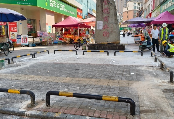 零阳街道东街社区：隔离护通行 还路暖民心