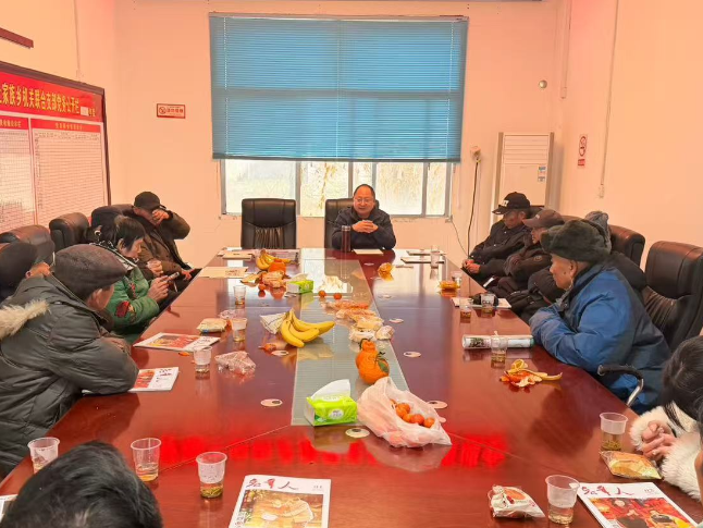 甘堰土家族乡：冬寒情暖敬白发 乡音未改话初心