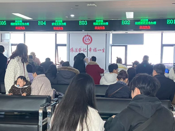 慈利县政务服务中心：暖心服务为新春添喜