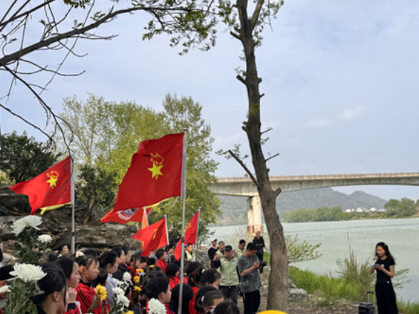 杨柳铺乡杨溪小学：缅怀抗战阵亡将士 传承红色精神