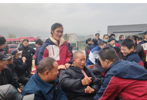 四季同行学雷锋 校院联动暖人心 ——慈利县特殊教育学校与慈利县社会福利中心联合开展学雷锋主题实践活动
