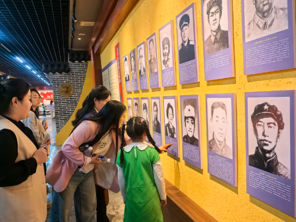 向阳花”行动走进零溪镇大水泉 红色家风润童心