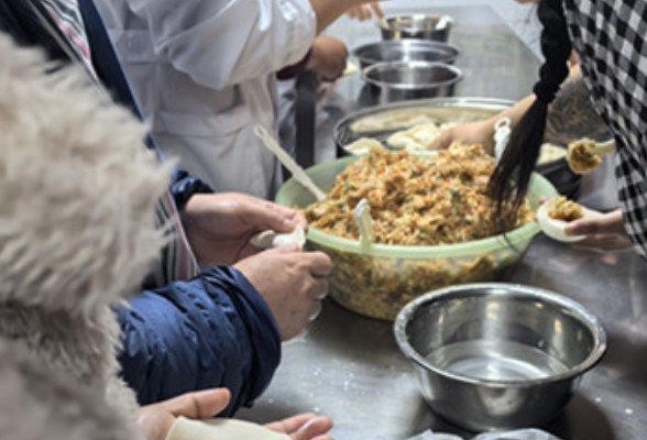 情暖病房 “饺”香满溢——张家界市精神病医院开展包饺子比赛