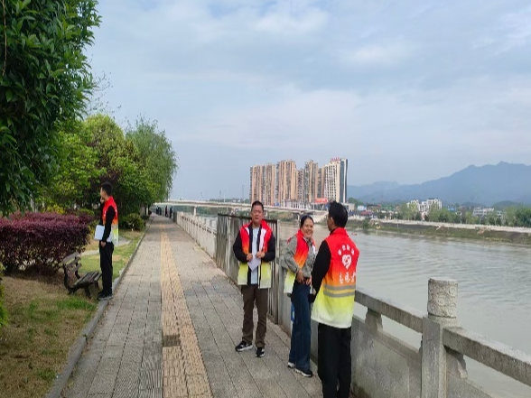 零阳街道：监督护航正当时 龙舟破浪奋争先