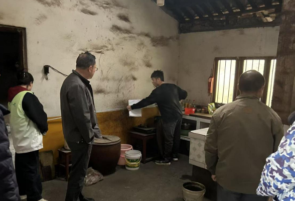 零溪镇岩溪村：上门量身定制改造方案，让“有碍”变“有爱”