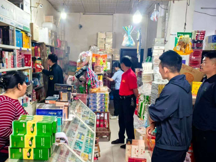 抓实隐患排查 严守安全底线——阳和土家族乡联合开展烟花爆竹专项排查整治行动