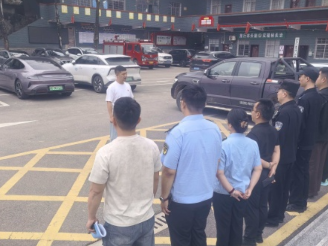 真抓实干——溪口镇多部门联合开展商户安全生产专项检查