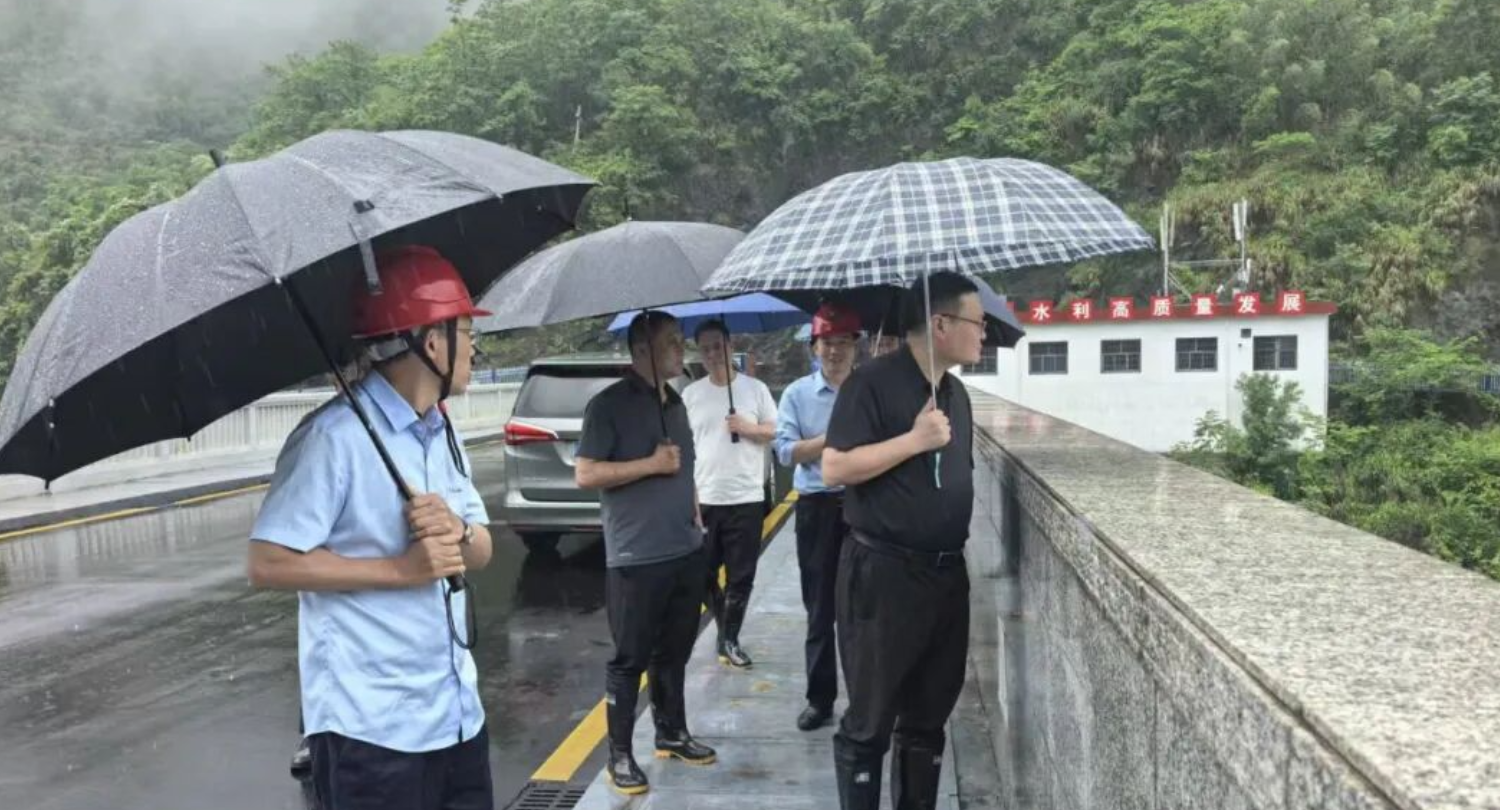 朱爱民调研指导防汛工作