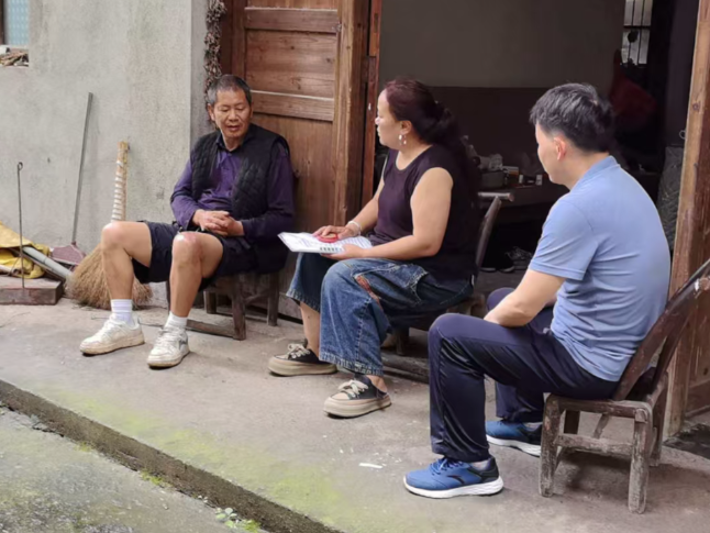 低保年审精准发力 筑牢民生保障底线