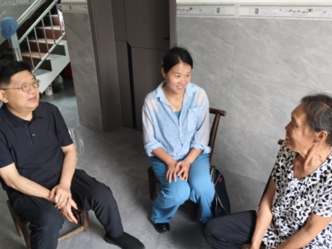 溪口镇云岩村：入户走访暖民心 精准施策助力乡村发展