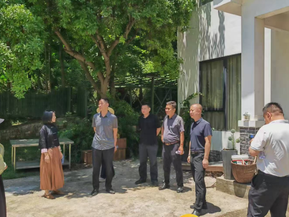 党建牵线聚合力 驻点连片谋发展——省委党校驻村工作队赴溪口镇渡坦村交流研讨