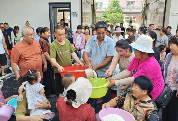 金慈街道永安社区举办“粽叶飘香承非遗，党群志愿暖永安”主题活动