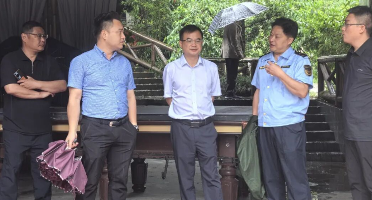 侯毅调研生态环境保护问题整改工作