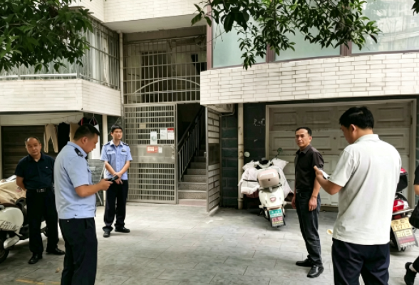 多方联动除火患 筑牢居民安全屏障——鲤鱼桥社区开展消防安全专项整治行动