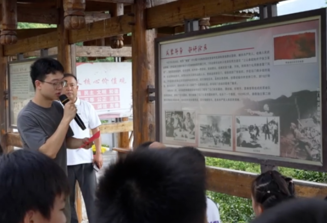 传承红色基因 守护多彩假期——杨柳铺乡杨柳铺社区第一届假日爱心学校暖心开班