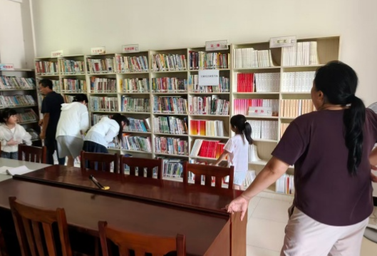 龙潭河镇大湖村：党建阵地焕新颜，书香歌舞润民心
