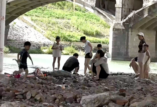 【问政慈利・民意回响】县住房和城乡建设局：快速处置网民诉求 零溪河河滩钢筋安全隐患清零